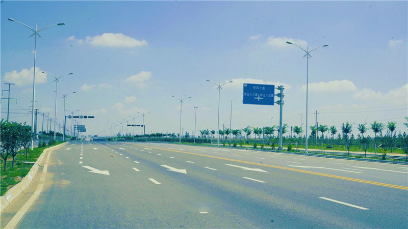 蘭州新區(qū)經(jīng)十五路道路工程項目.jpg